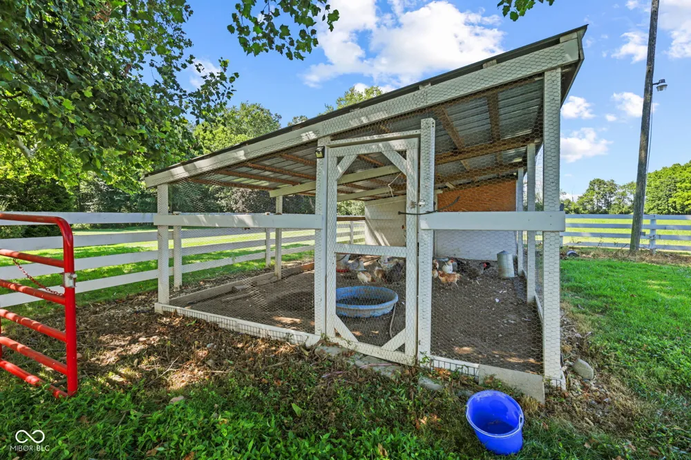 3650 W 450 Fairland, IN 46126
