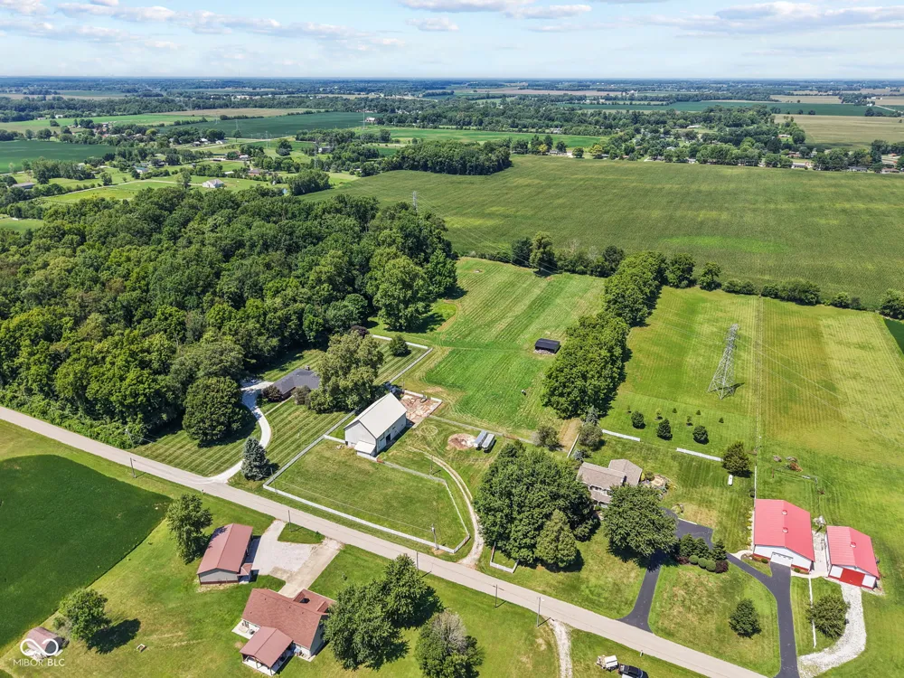 3650 W 450 Fairland, IN 46126
