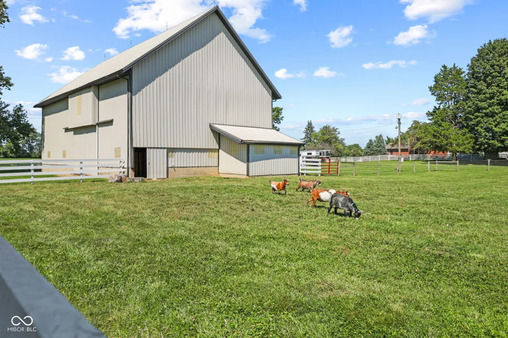 3650 W 450 Fairland, IN 46126