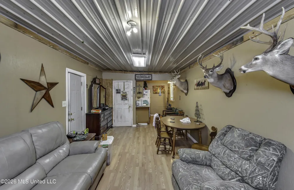 253 W Petros Road Pearl, MS 39208