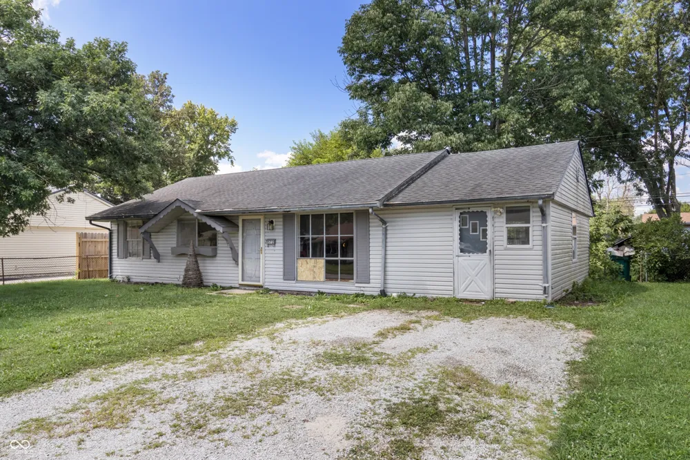 1572 Roberts Road Franklin, IN 46131
