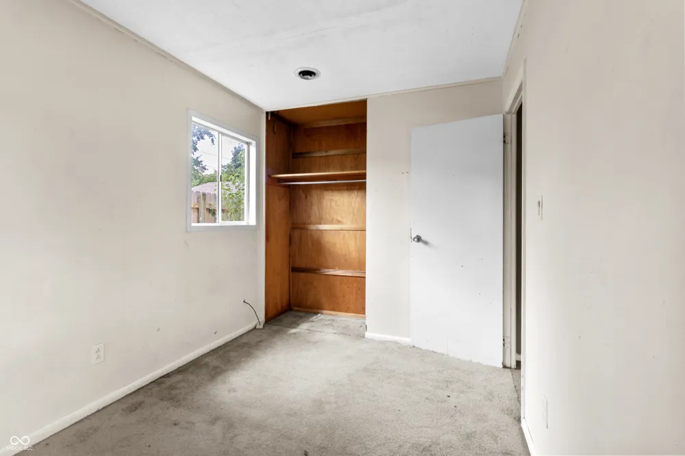 1572 Roberts Road Franklin, IN 46131