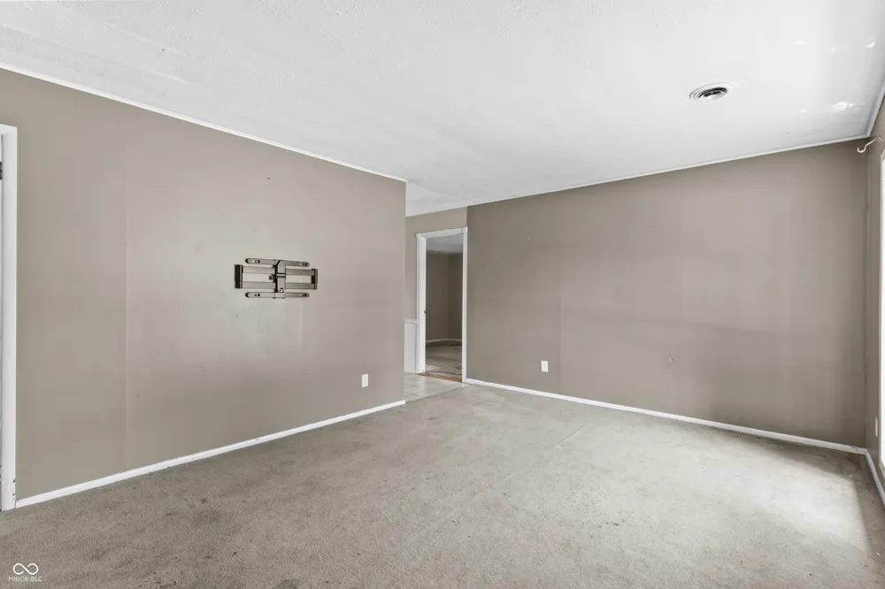 1572 Roberts Road Franklin, IN 46131
