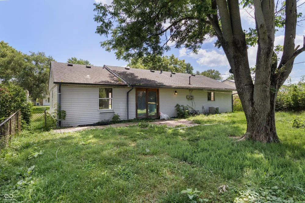 1572 Roberts Road Franklin, IN 46131