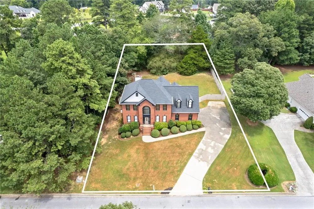 2310 Pine Haven Court Grayson, GA 30017