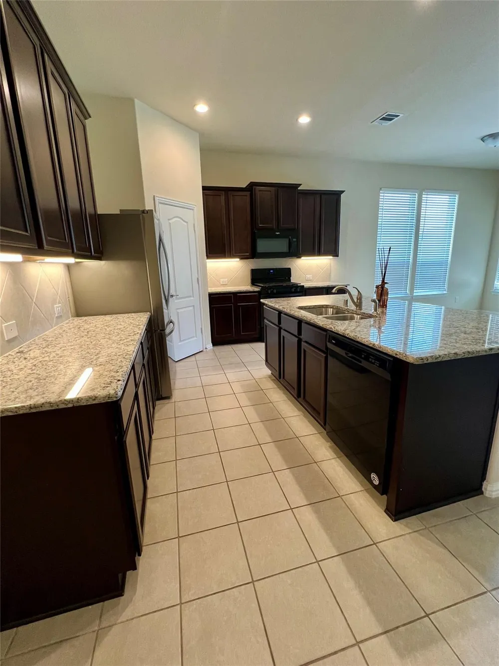 13201 Anchor Isle Court Texas City, TX 77568