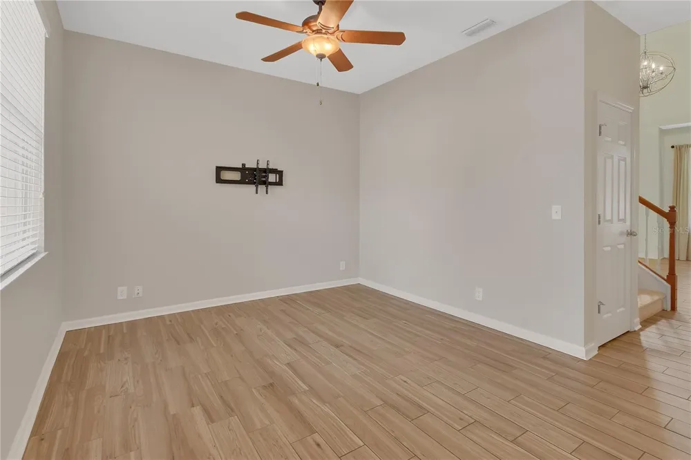 204 WOODHOUSE LANE Deland, FL 32724