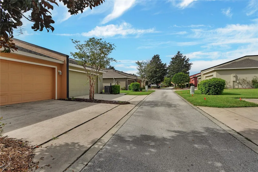 204 WOODHOUSE LANE Deland, FL 32724