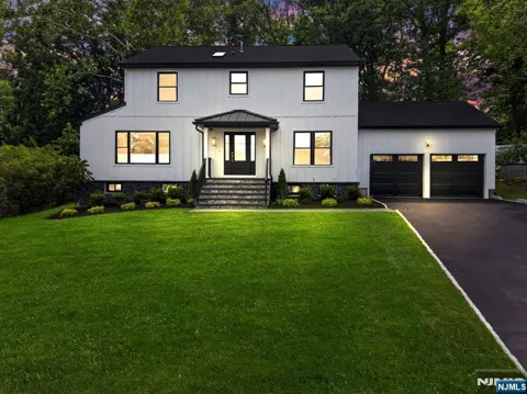12 Weber Road