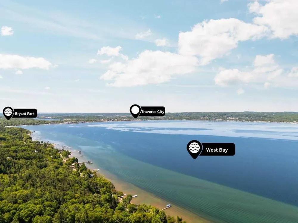 7211 Logan Lane Peninsula Township, MI 49686