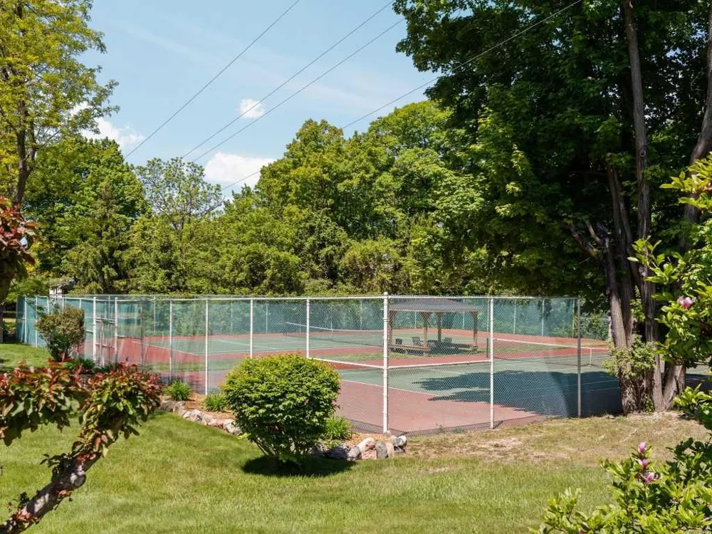 7211 Logan Lane Peninsula Township, MI 49686
