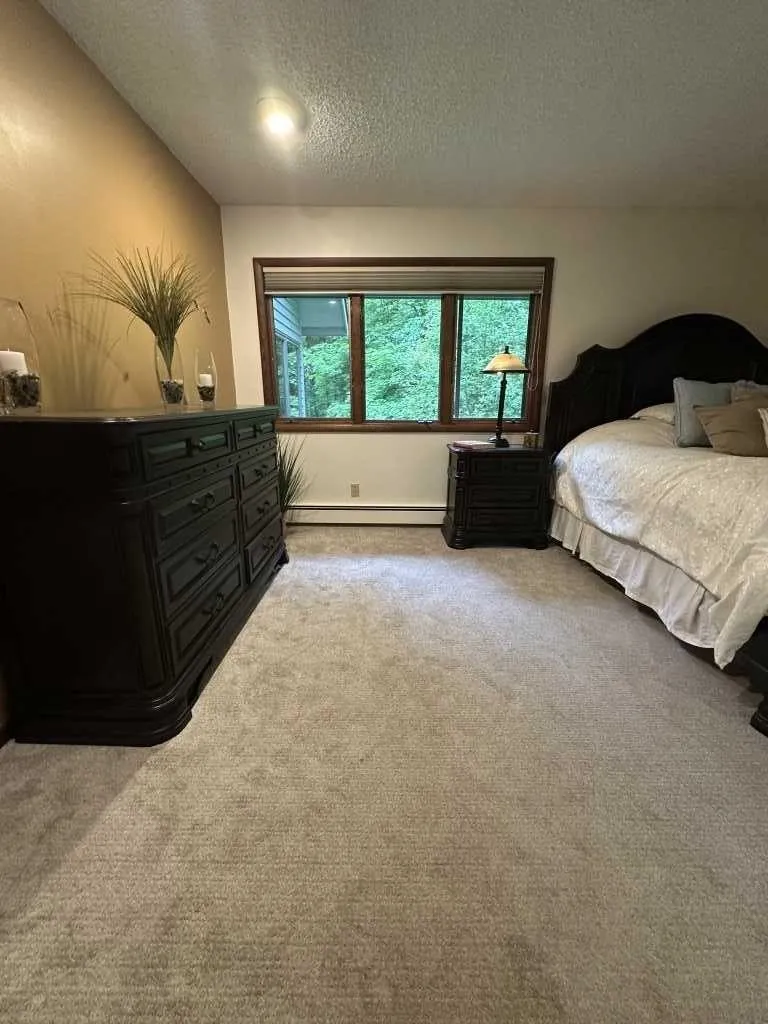7211 Logan Lane Peninsula Township, MI 49686
