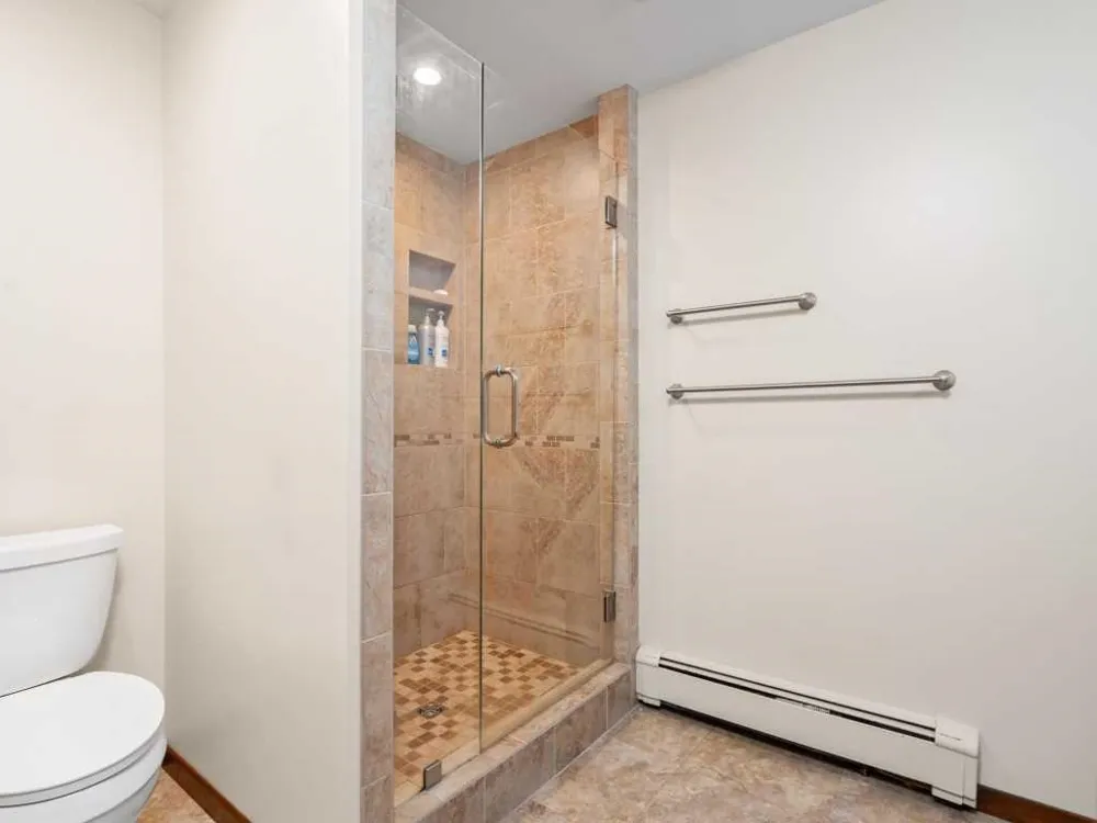 7211 Logan Lane Peninsula Township, MI 49686