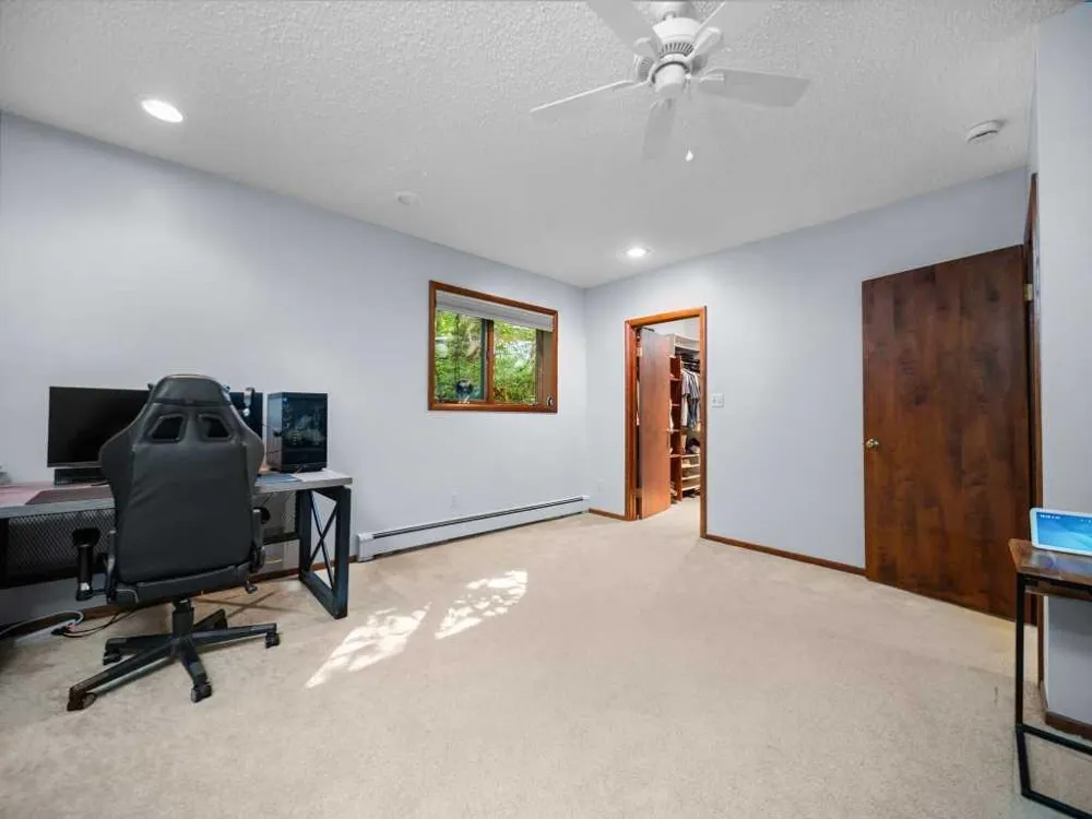 7211 Logan Lane Peninsula Township, MI 49686
