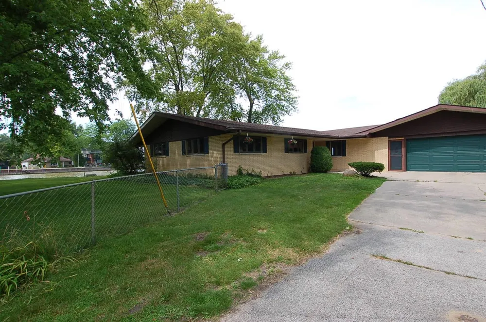 227 Bayside Park Drive Bangor Charter Township, MI 48706
