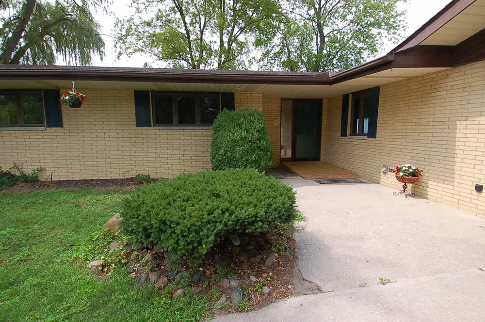 227 Bayside Park Drive Bangor Charter Township, MI 48706