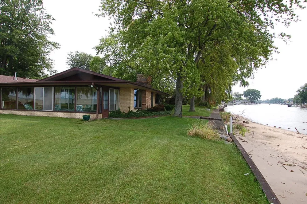 227 Bayside Park Drive Bangor Charter Township, MI 48706