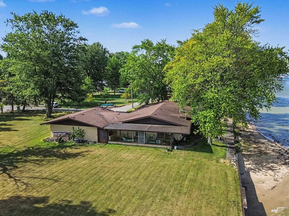 227 Bayside Park Drive Bangor Charter Township, MI 48706