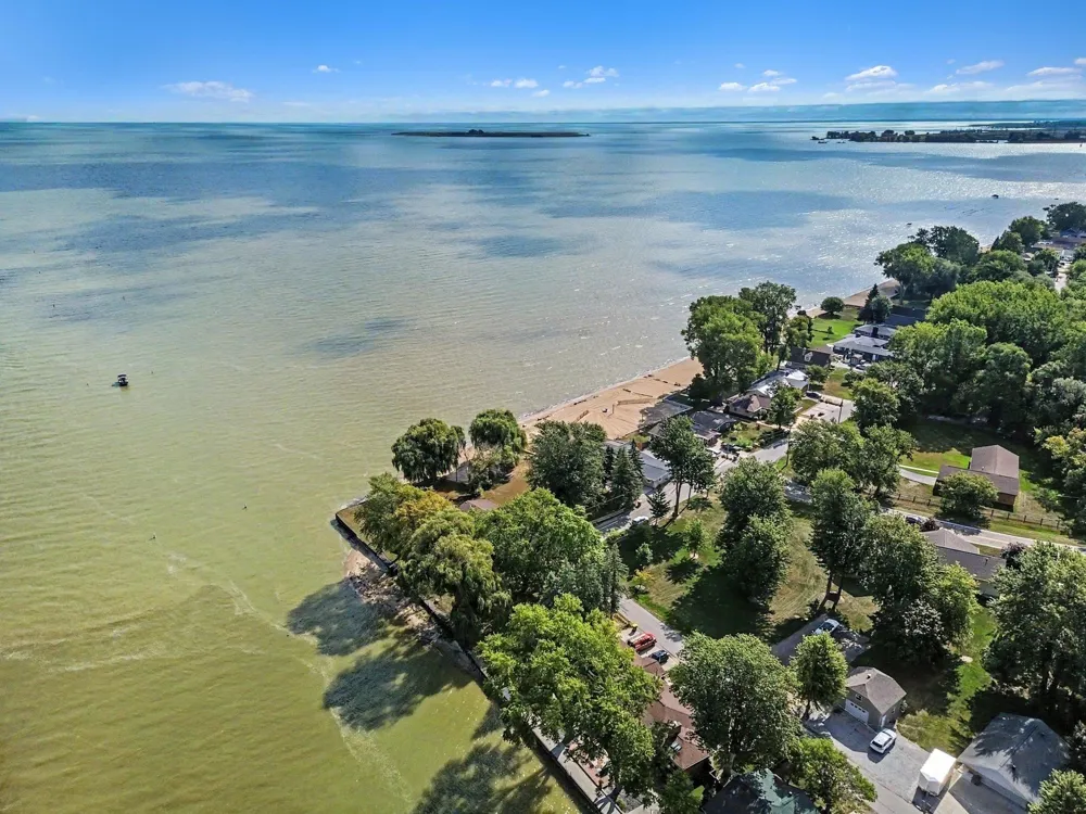 227 Bayside Park Drive Bangor Charter Township, MI 48706