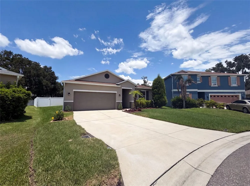 4311 MOON SHADOW LOOP Mulberry, FL 33860