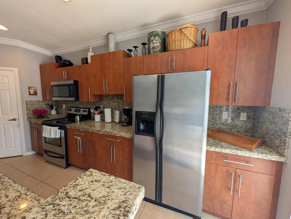238 SE 2ND AVENUE Hallandale Beach, FL 33009