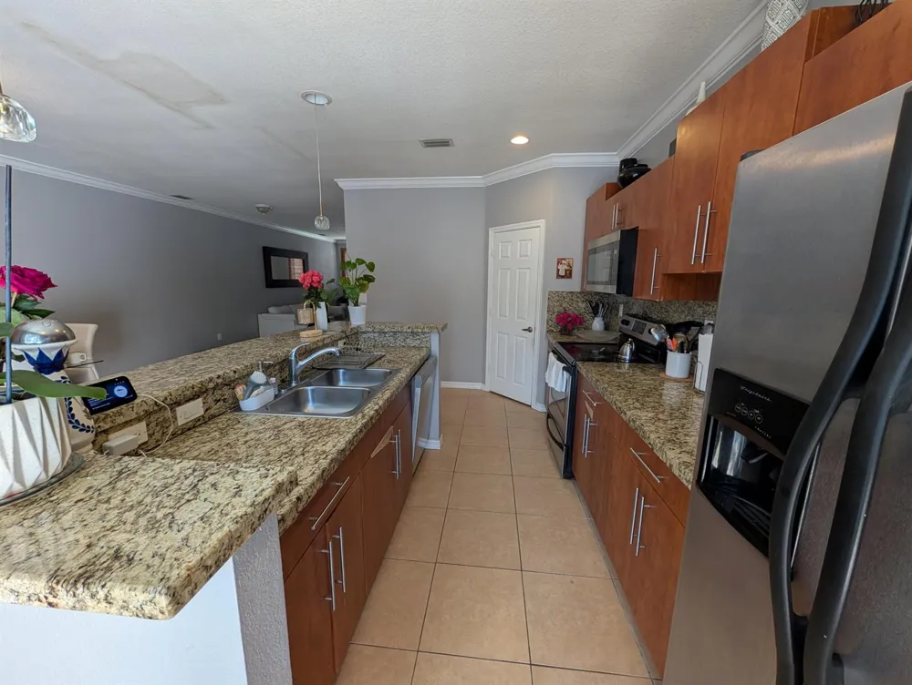 238 SE 2ND AVENUE Hallandale Beach, FL 33009