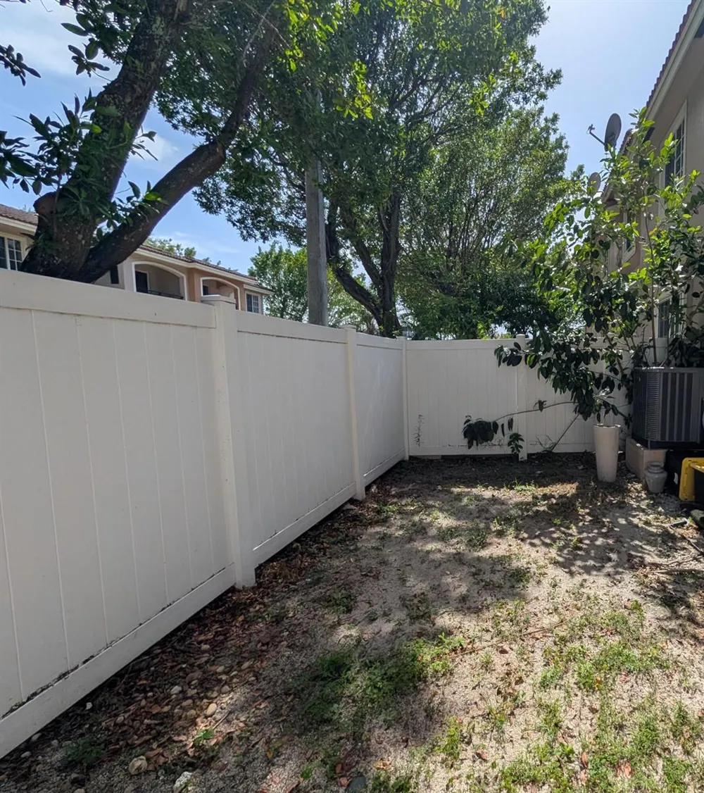 238 SE 2ND AVENUE Hallandale Beach, FL 33009