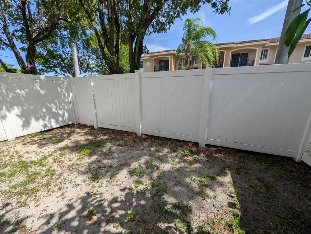 238 SE 2ND AVENUE Hallandale Beach, FL 33009