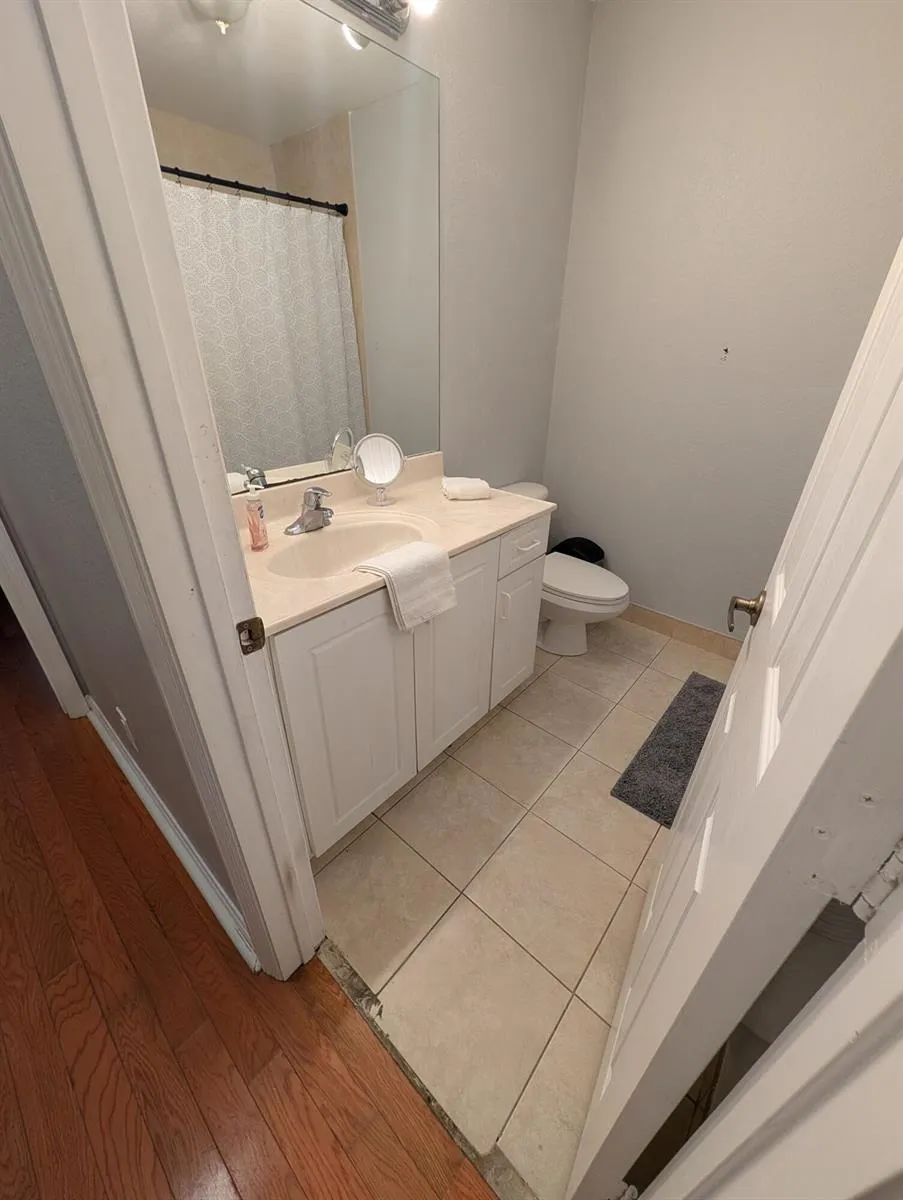 238 SE 2ND AVENUE Hallandale Beach, FL 33009
