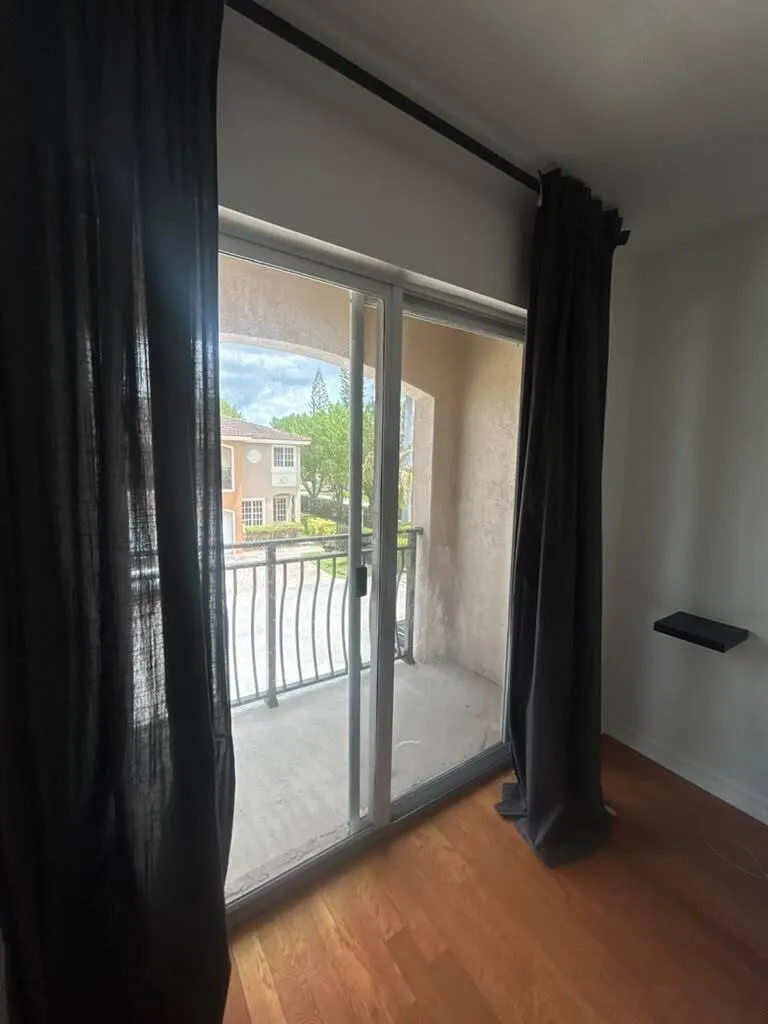 238 SE 2ND AVENUE Hallandale Beach, FL 33009