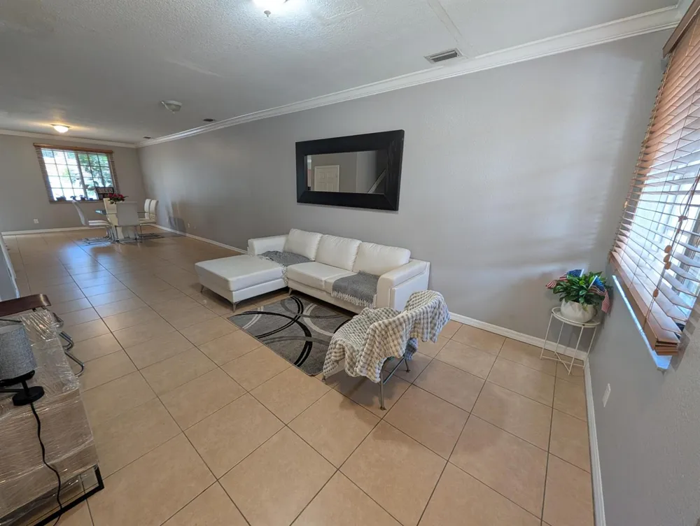 238 SE 2ND AVENUE Hallandale Beach, FL 33009