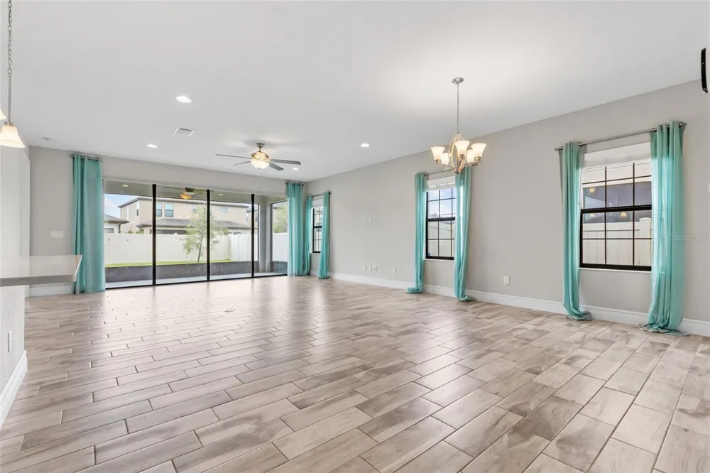 12646 SHETLAND WALK DRIVE Lithia, FL 33547