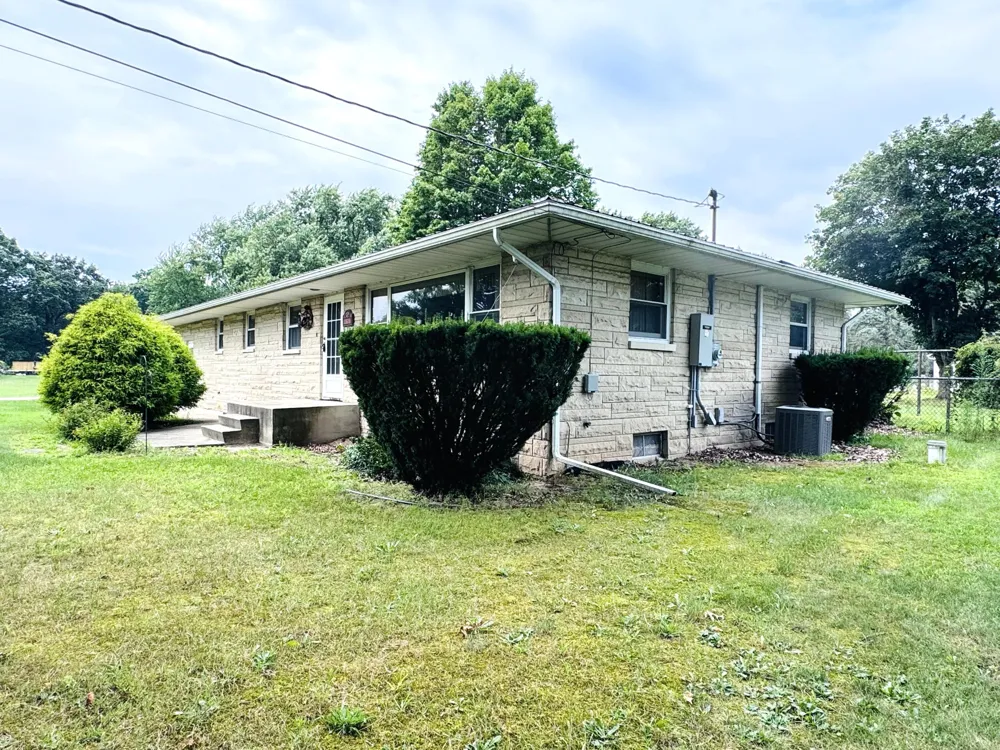 2575 Huntly Road Niles, MI 49120