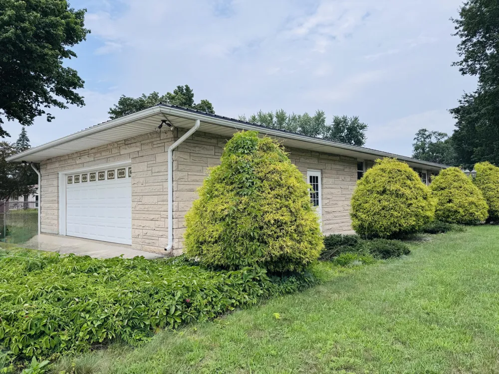 2575 Huntly Road Niles, MI 49120