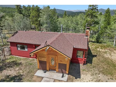 301 Genevas Way