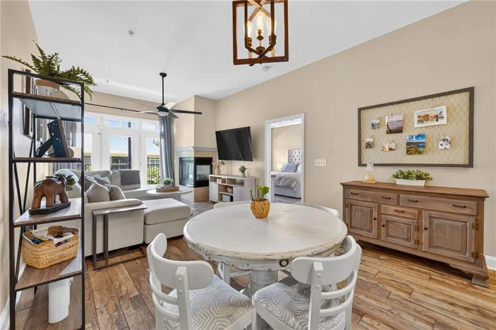 210 Creek View Lane #201 Roswell, GA 30075