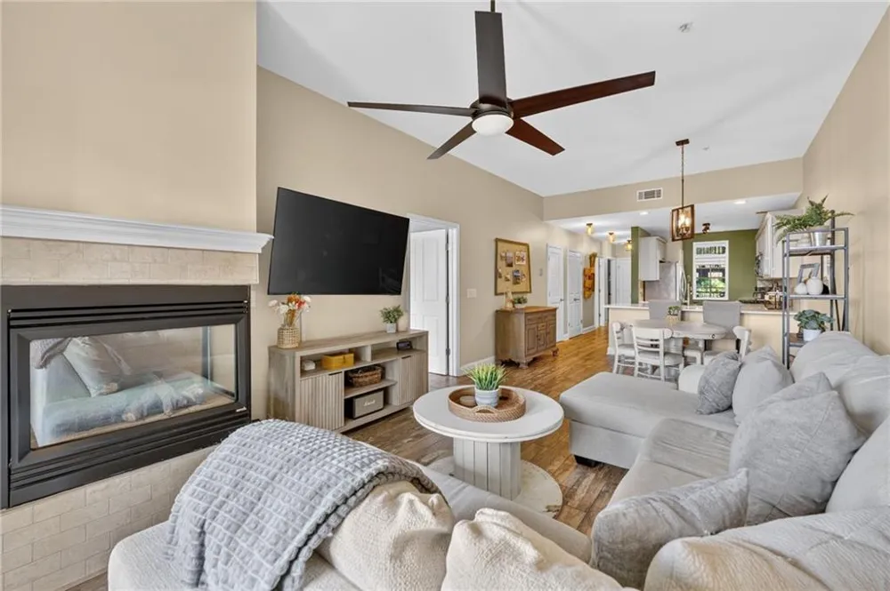 210 Creek View Lane #201 Roswell, GA 30075