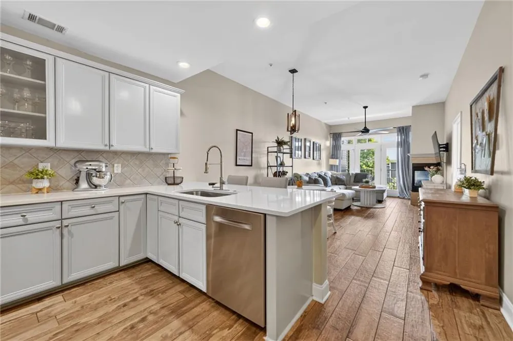 210 Creek View Lane #201 Roswell, GA 30075