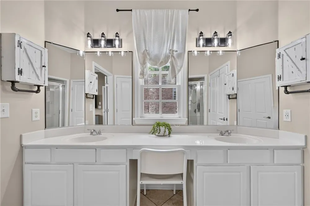 210 Creek View Lane #201 Roswell, GA 30075