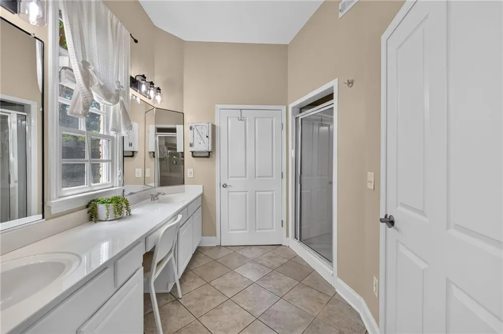 210 Creek View Lane #201 Roswell, GA 30075