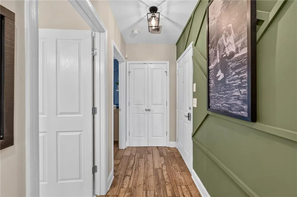210 Creek View Lane #201 Roswell, GA 30075