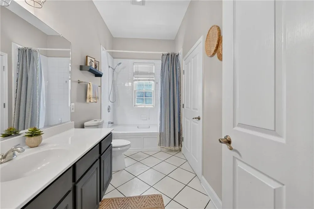 210 Creek View Lane #201 Roswell, GA 30075