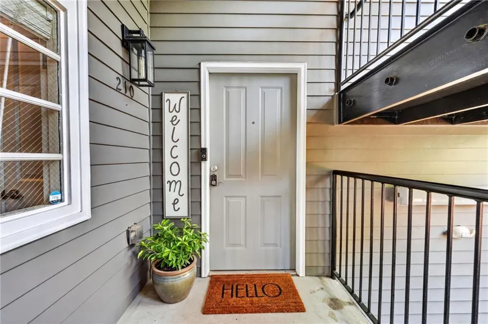210 Creek View Lane #201 Roswell, GA 30075