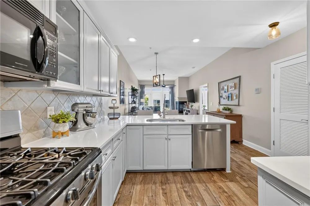 210 Creek View Lane #201 Roswell, GA 30075