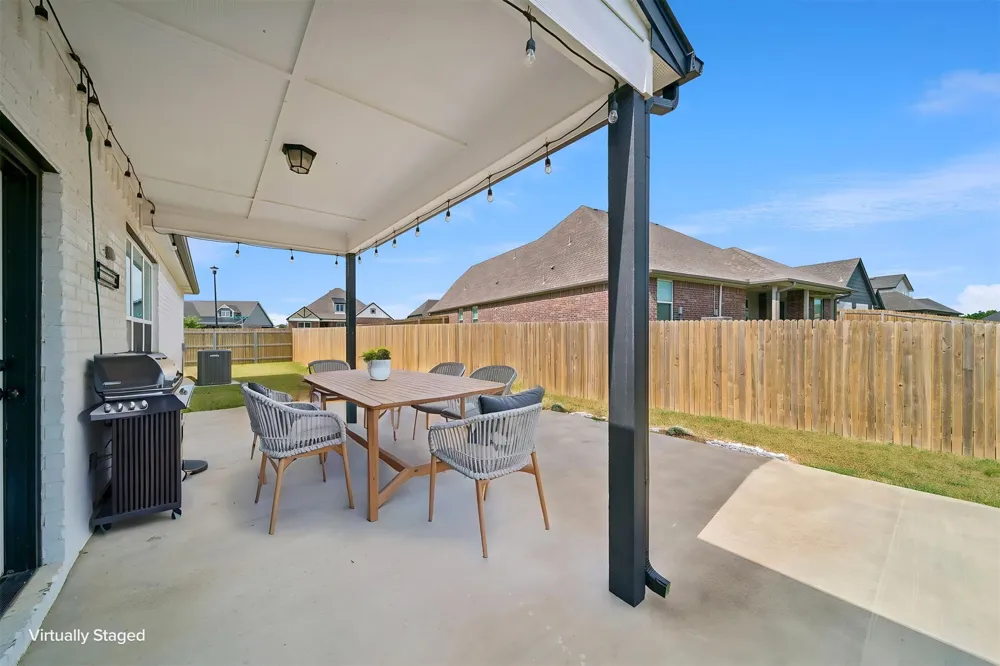 11806 131 EastAvenue Collinsville, OK 74021