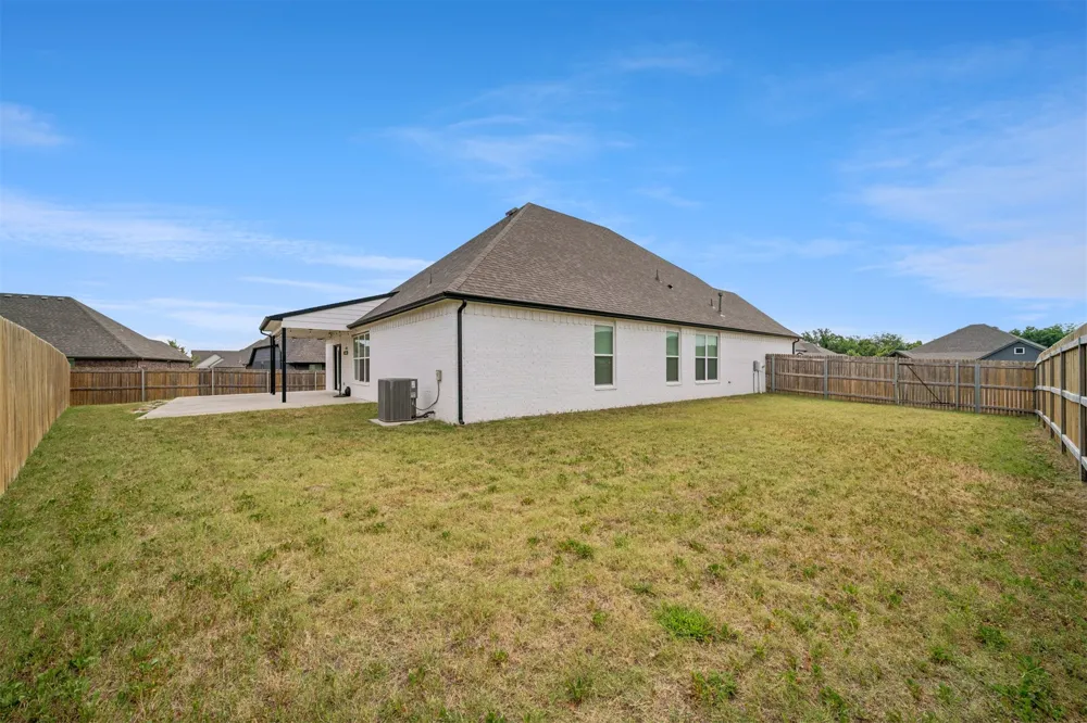 11806 131 EastAvenue Collinsville, OK 74021