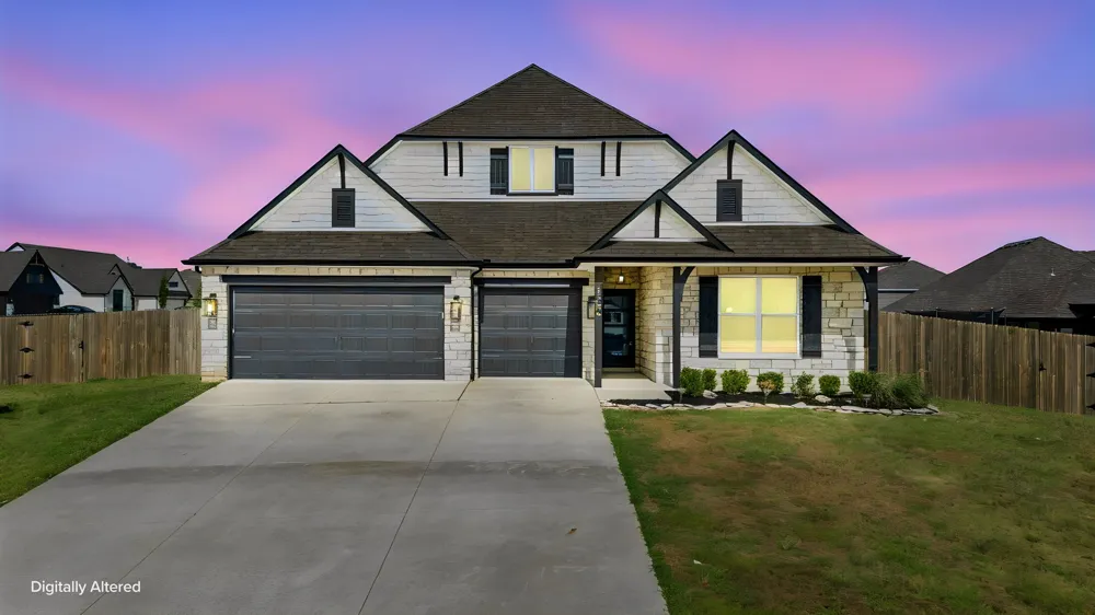 11806 131 EastAvenue Collinsville, OK 74021