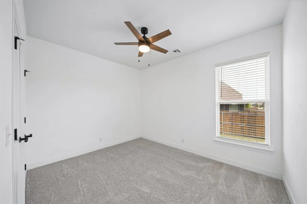 11806 131 EastAvenue Collinsville, OK 74021