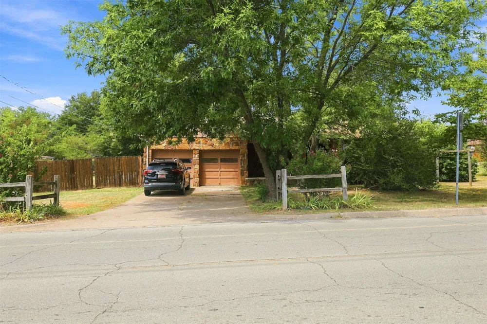 1733 E 13th Street Okmulgee, OK 74447