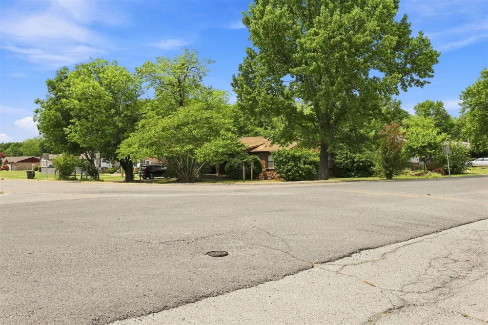 1733 E 13th Street Okmulgee, OK 74447